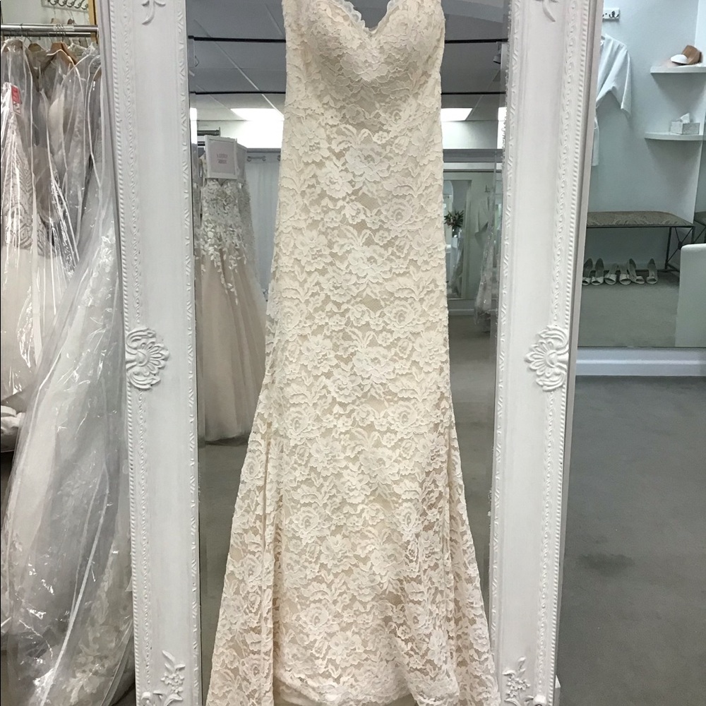 Stella York wedding dress - Picture 1 of 3